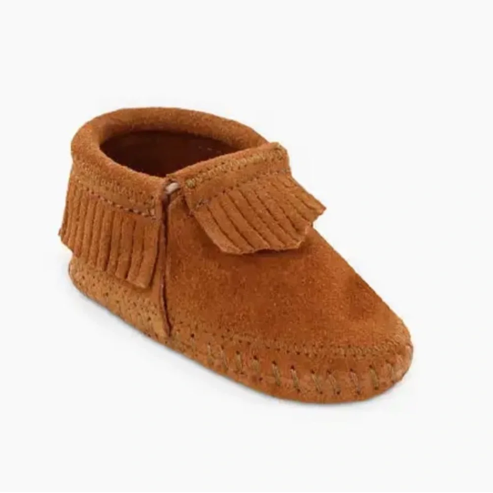 Minnetonka charming moccasins