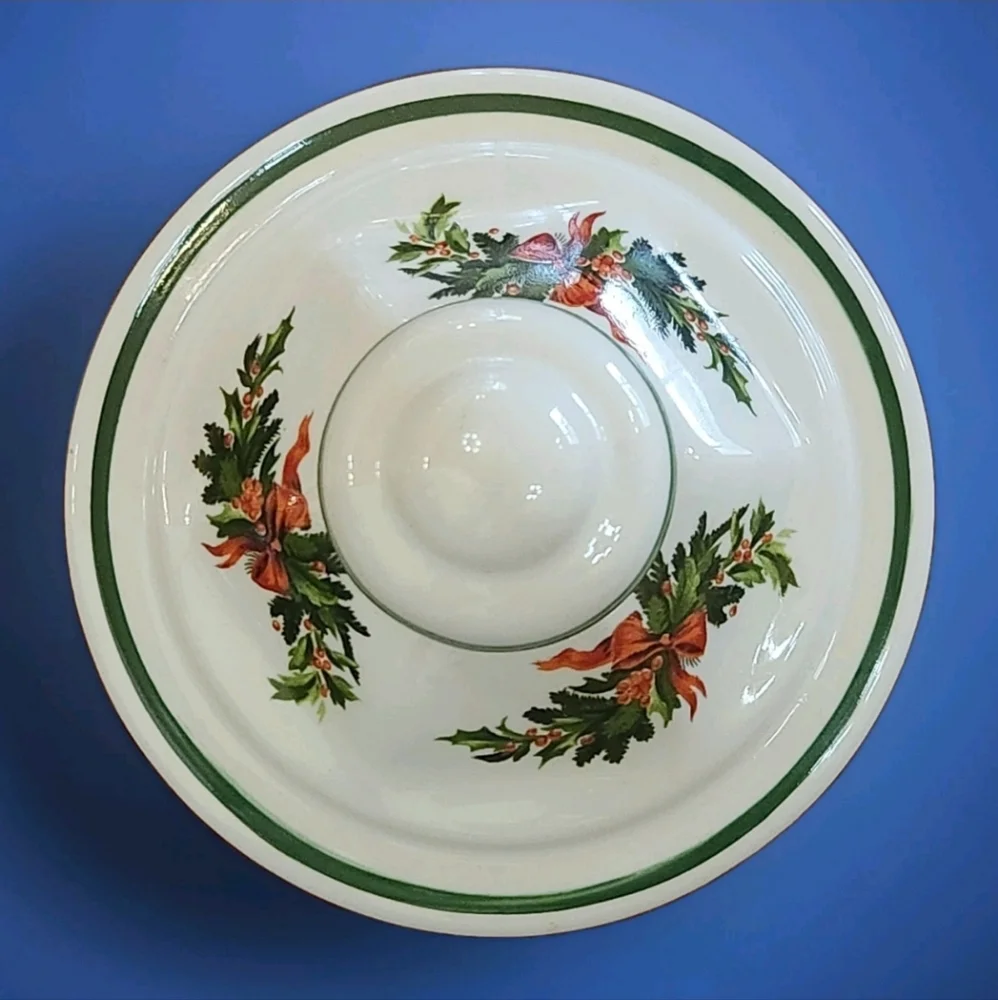 VTG Pfaltzgraff Christmas Heritage Glass Canister with Ceramic Lid  Made in USA