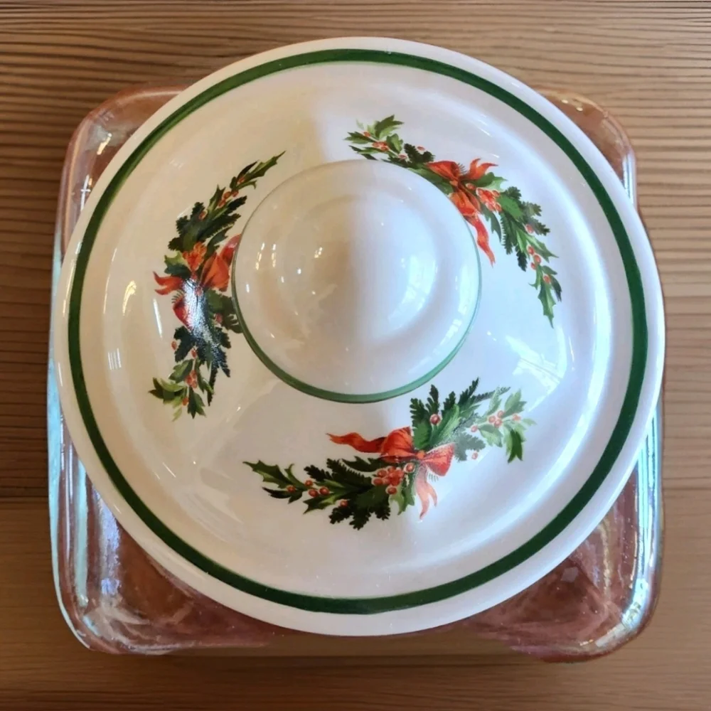 VTG Pfaltzgraff Christmas Heritage Glass Canister with Ceramic Lid  Made in USA