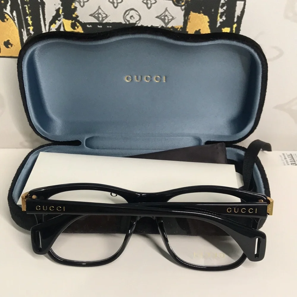 Gucci Black Oversized Square Sunglasses GG0526o 001