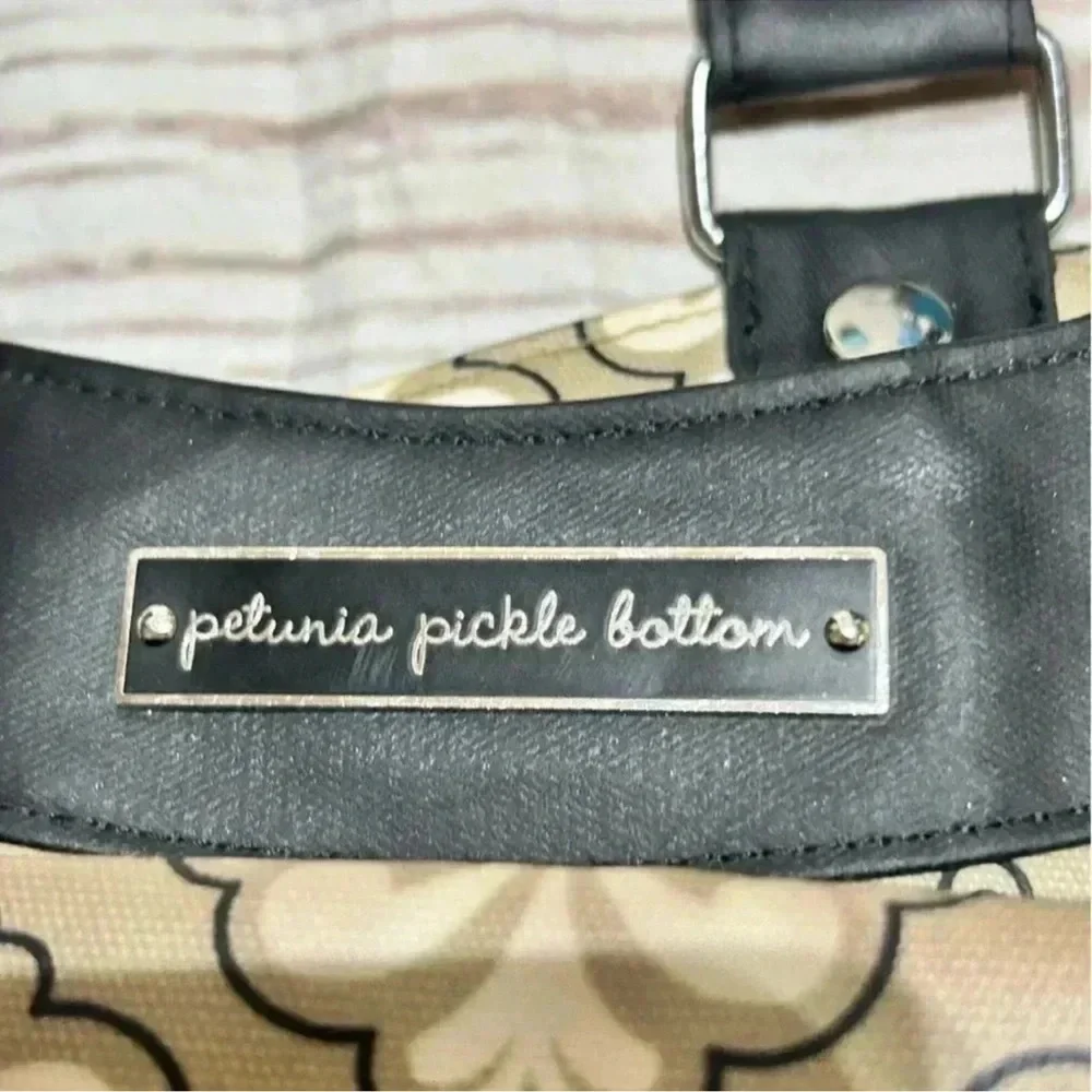 Petunia Pickle Bottom this petunia
