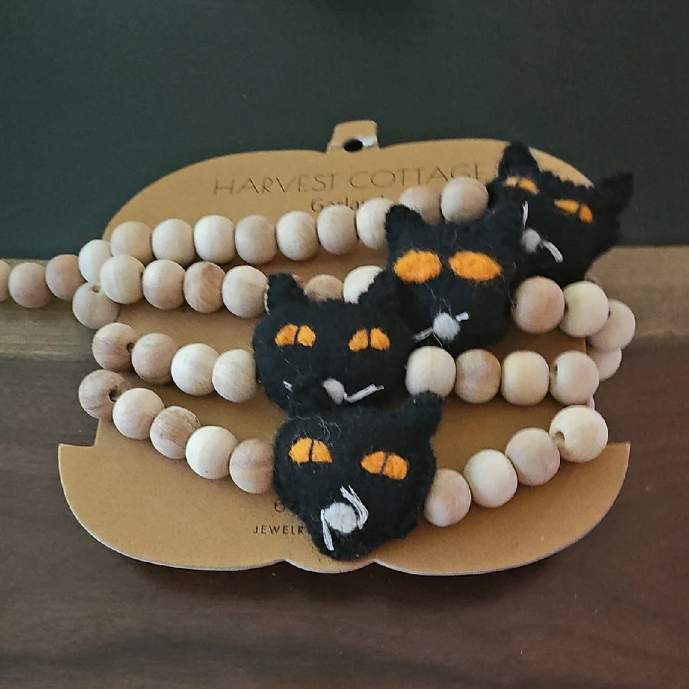 Black Cat Beaded Garland 6 Ft