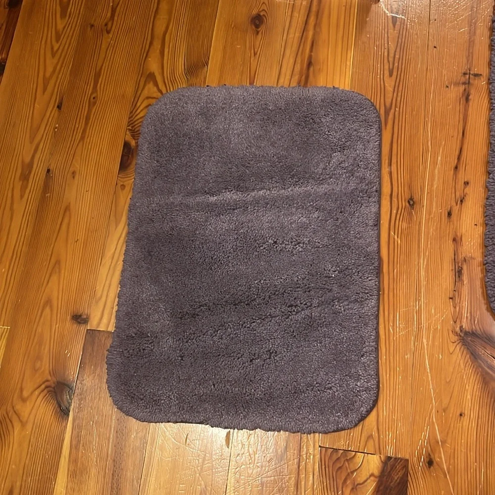 N/A bath mats