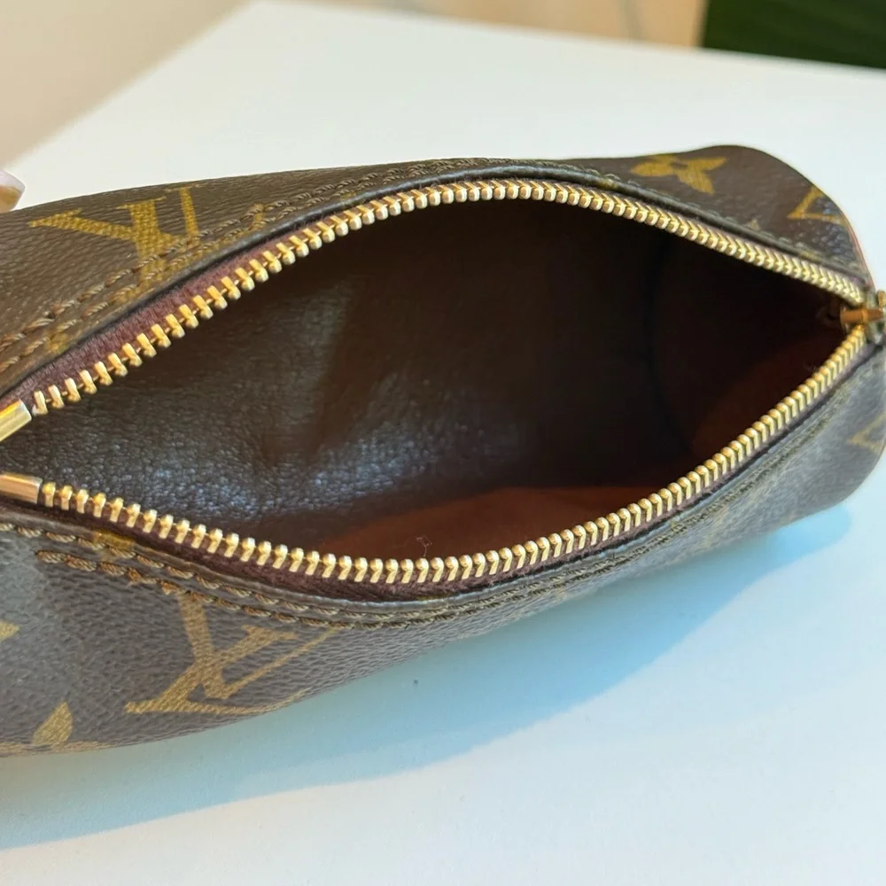 Louis Vuitton ‘Monogram Trousse Ronde 20 pouch’