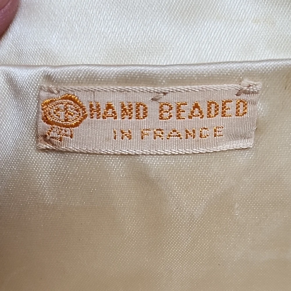 unbranded this elegant
