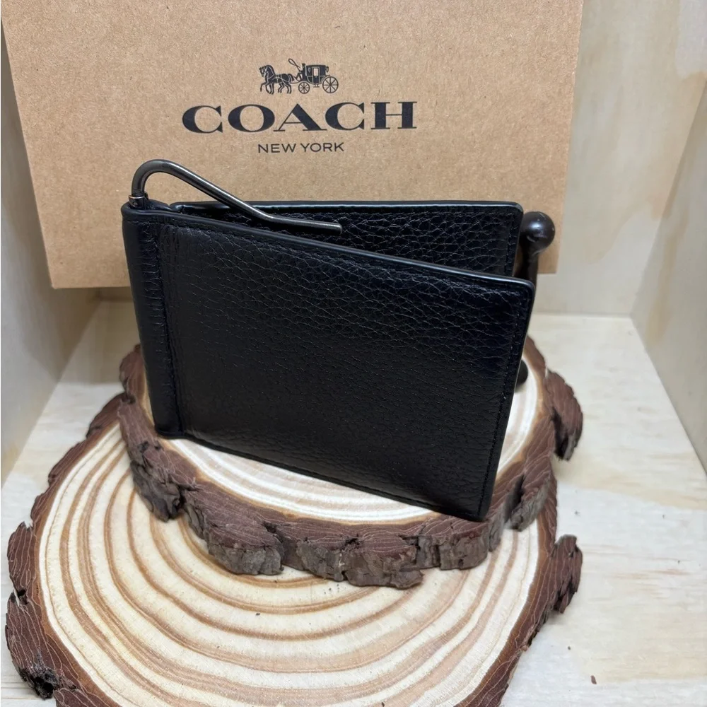Coach sophisticated black