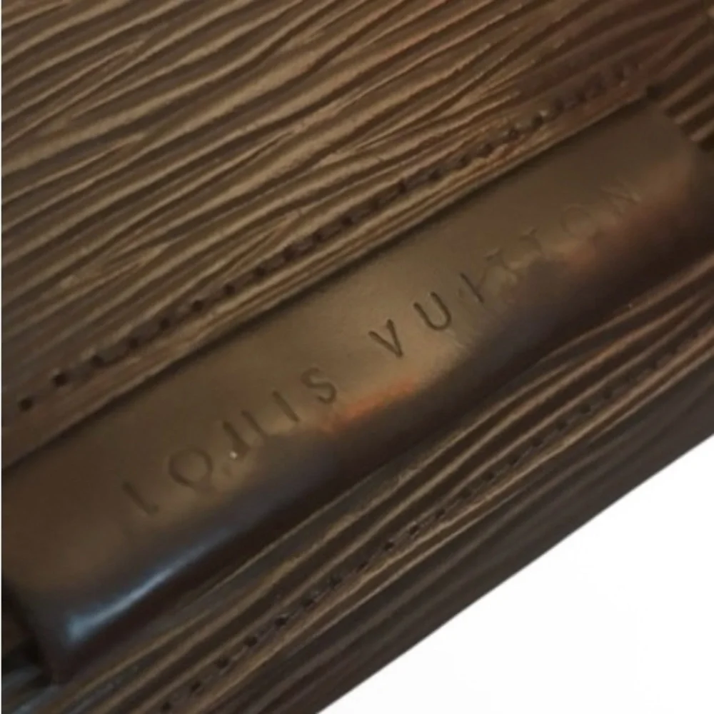 LOUIS VUITTON Moka Epi Leather Elastic Compact Wallet MI0071 beautiful