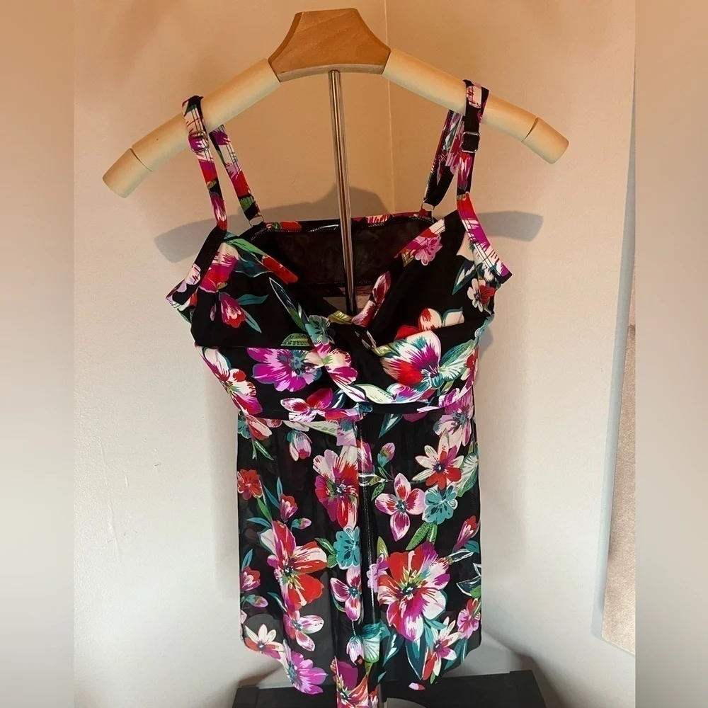 Women's Croft & Barrow® Flyaway Tankini Top Floral Size Small