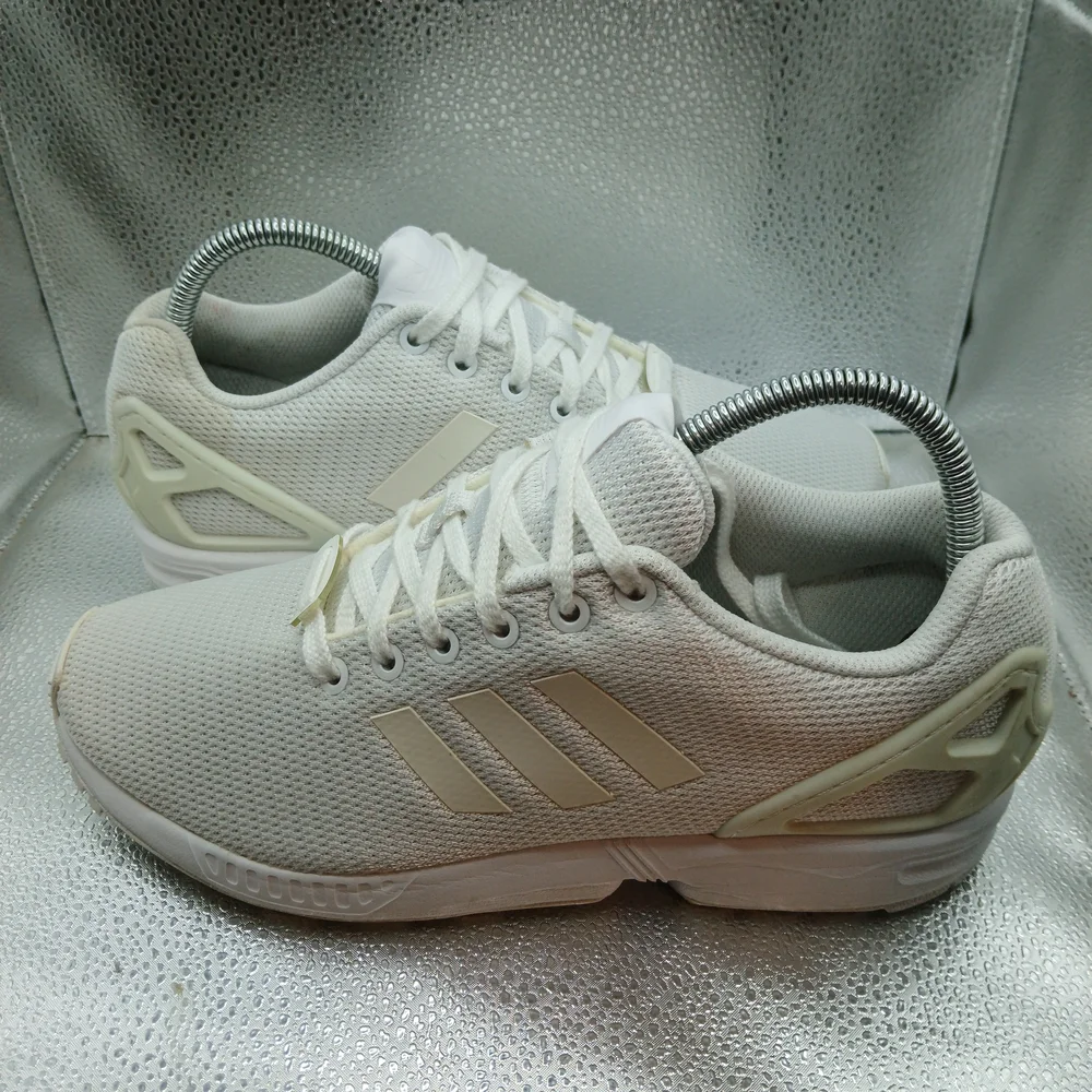adidas comfortable sneakers