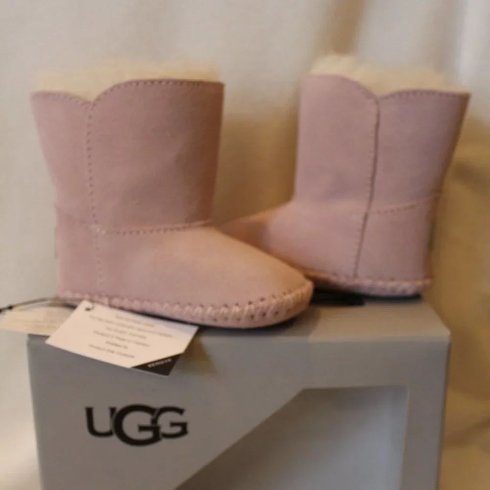 UGG size info