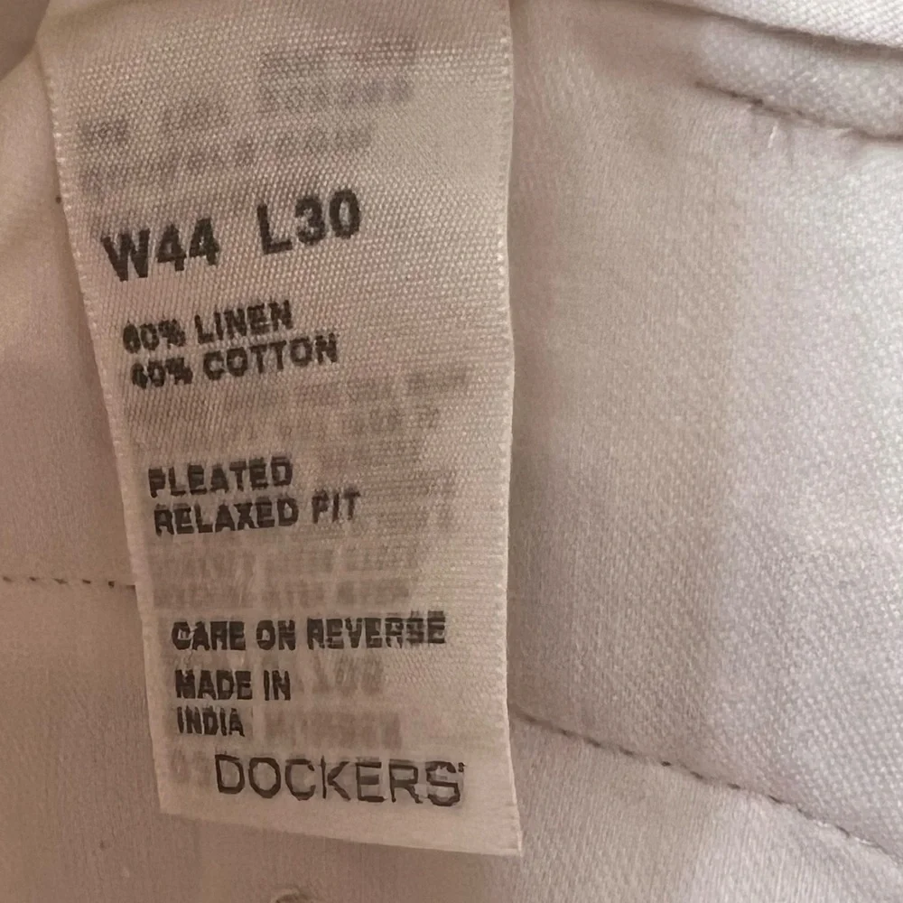NWT Dockers Linen Blend Pleated Straight Leg Trousers light beige size 44 x 30