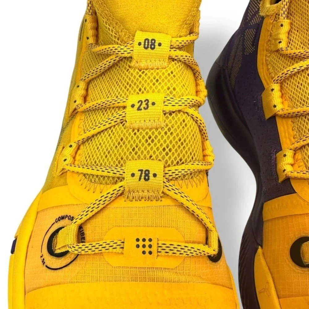 Nike distinctive athletic