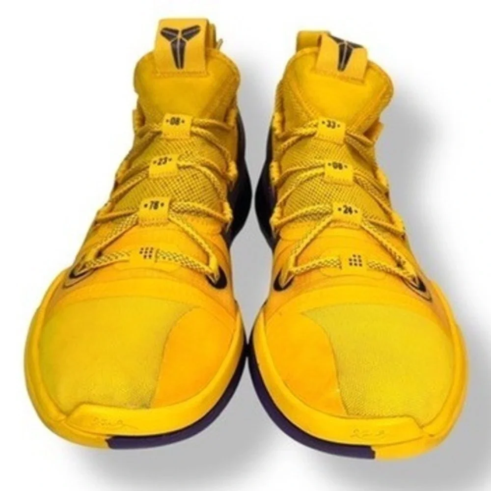 Nike distinctive athletic