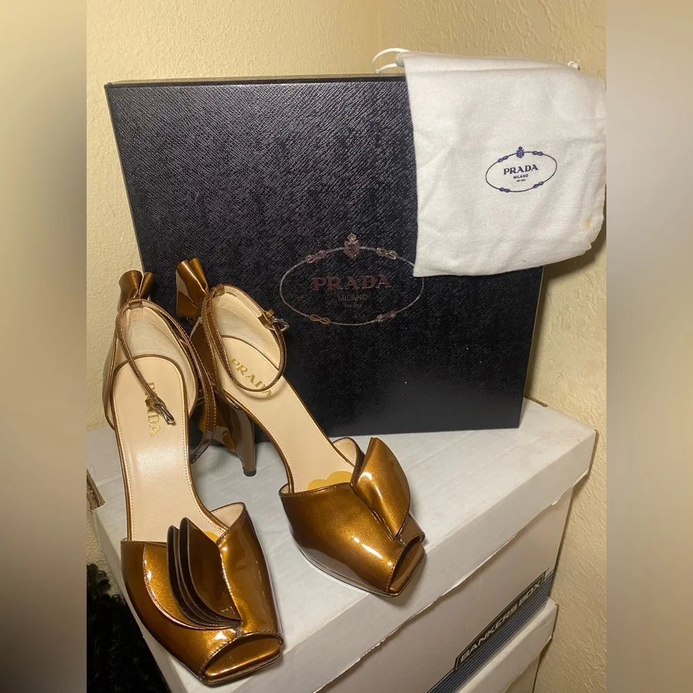 chic prada