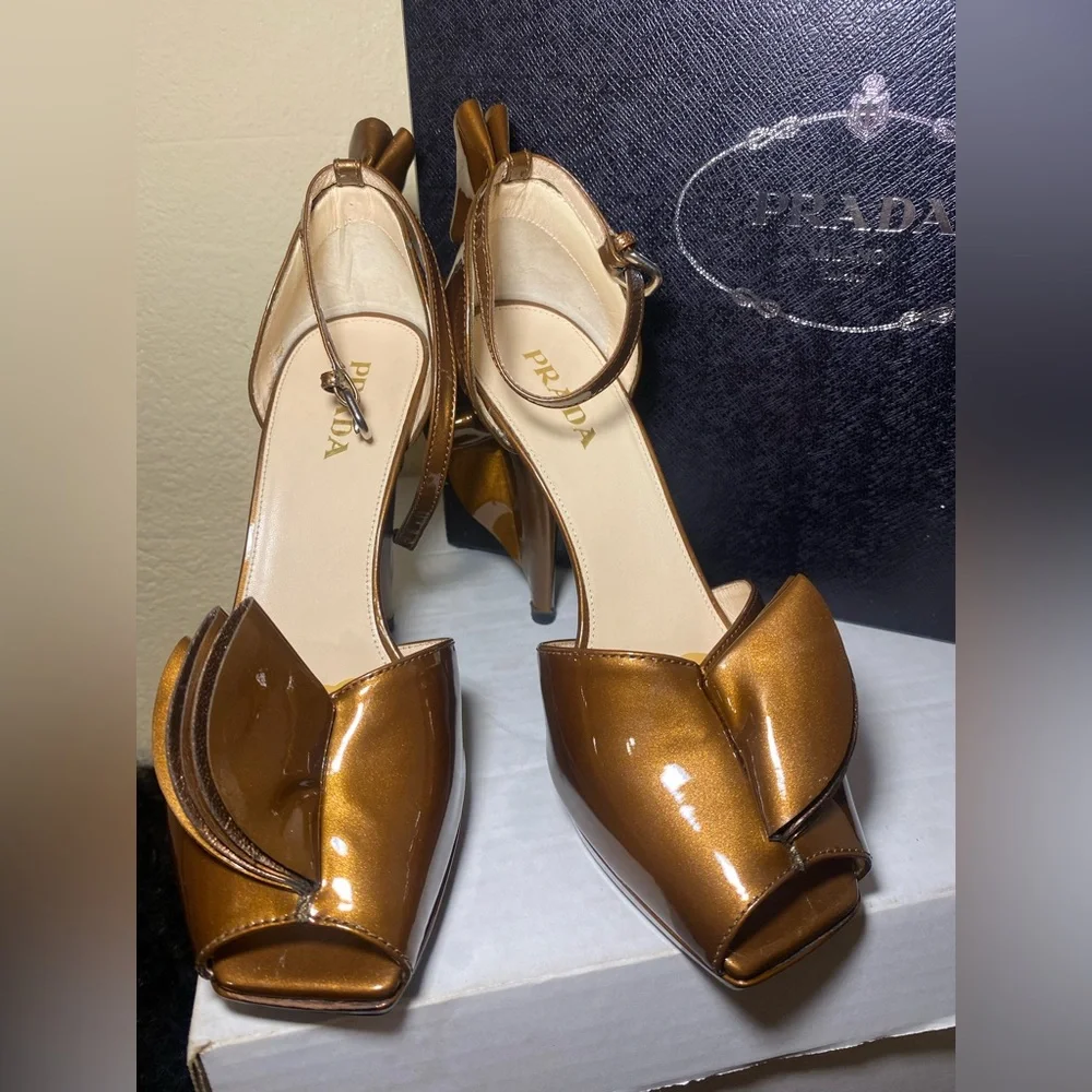 chic prada