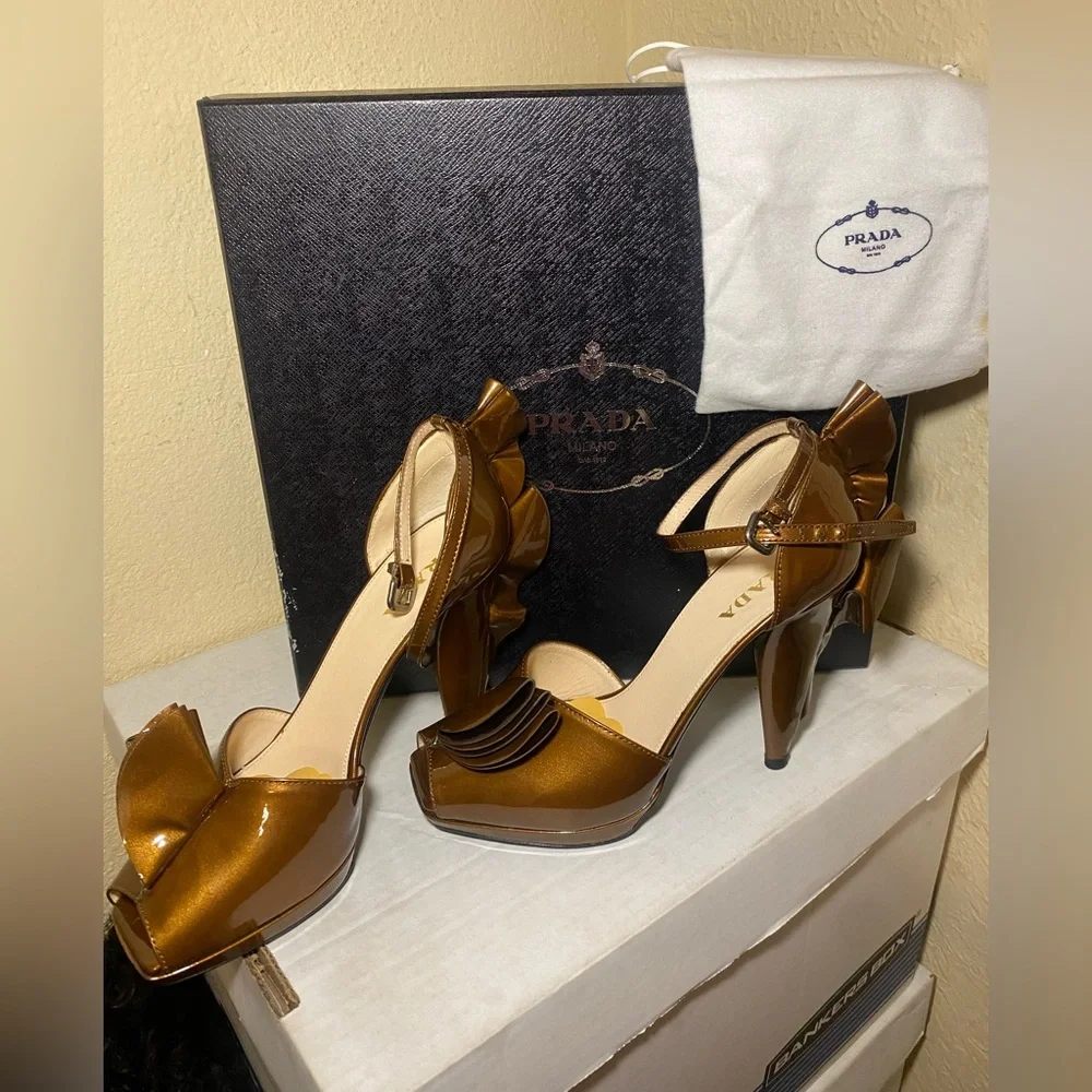 chic prada
