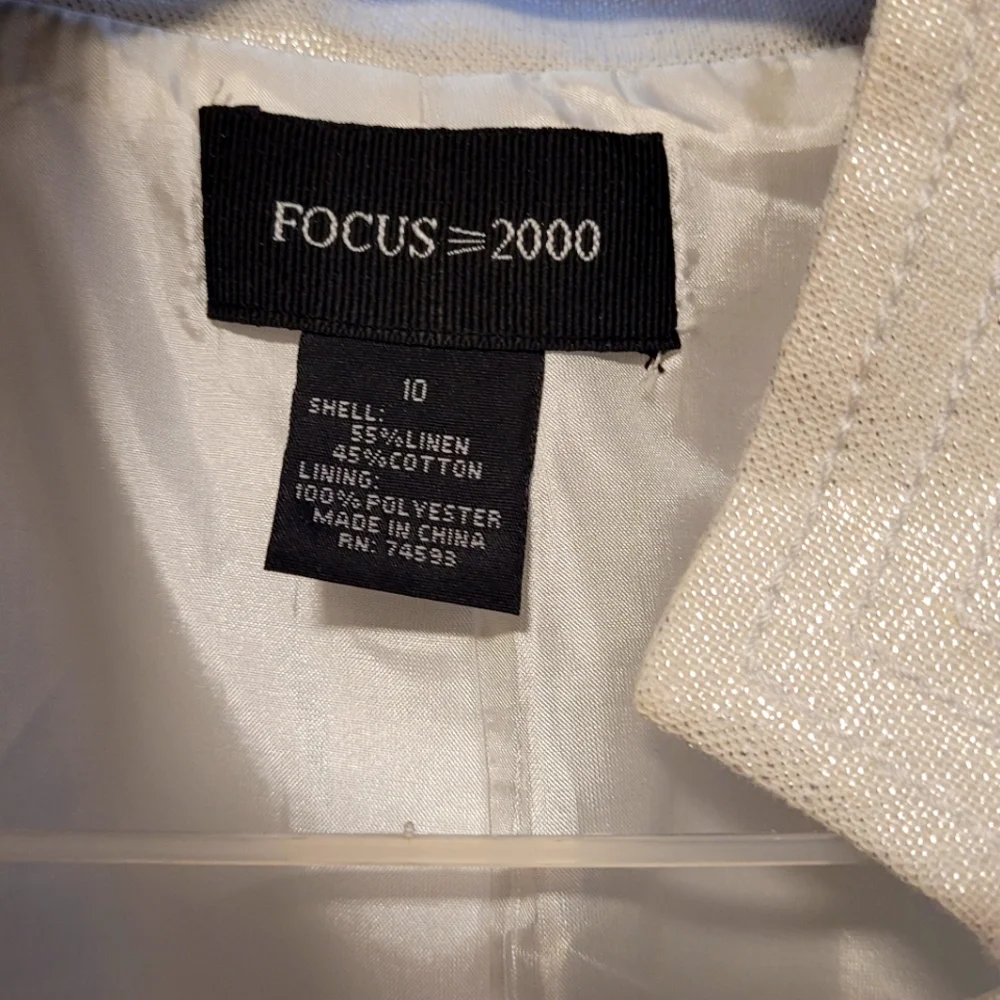Focus 2000 nwot focus