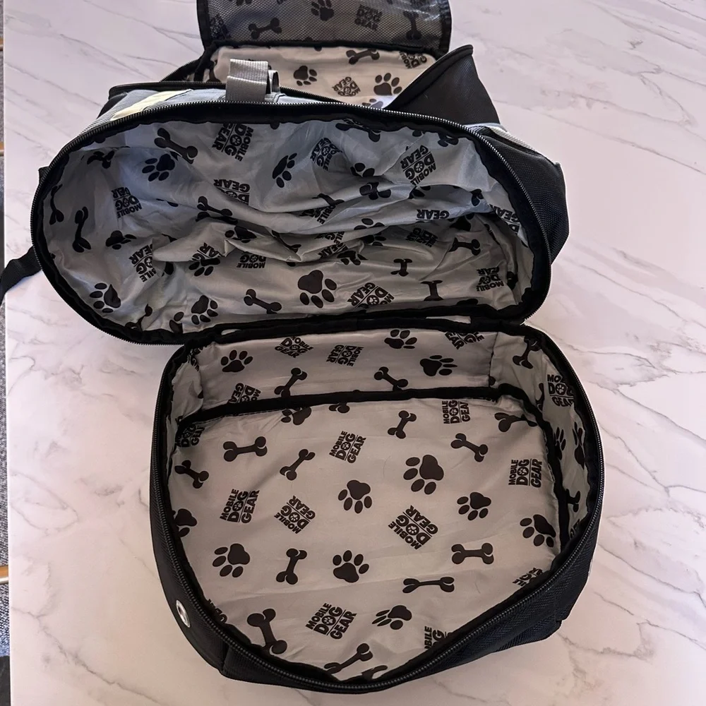 Mobile Dog Gear travel style