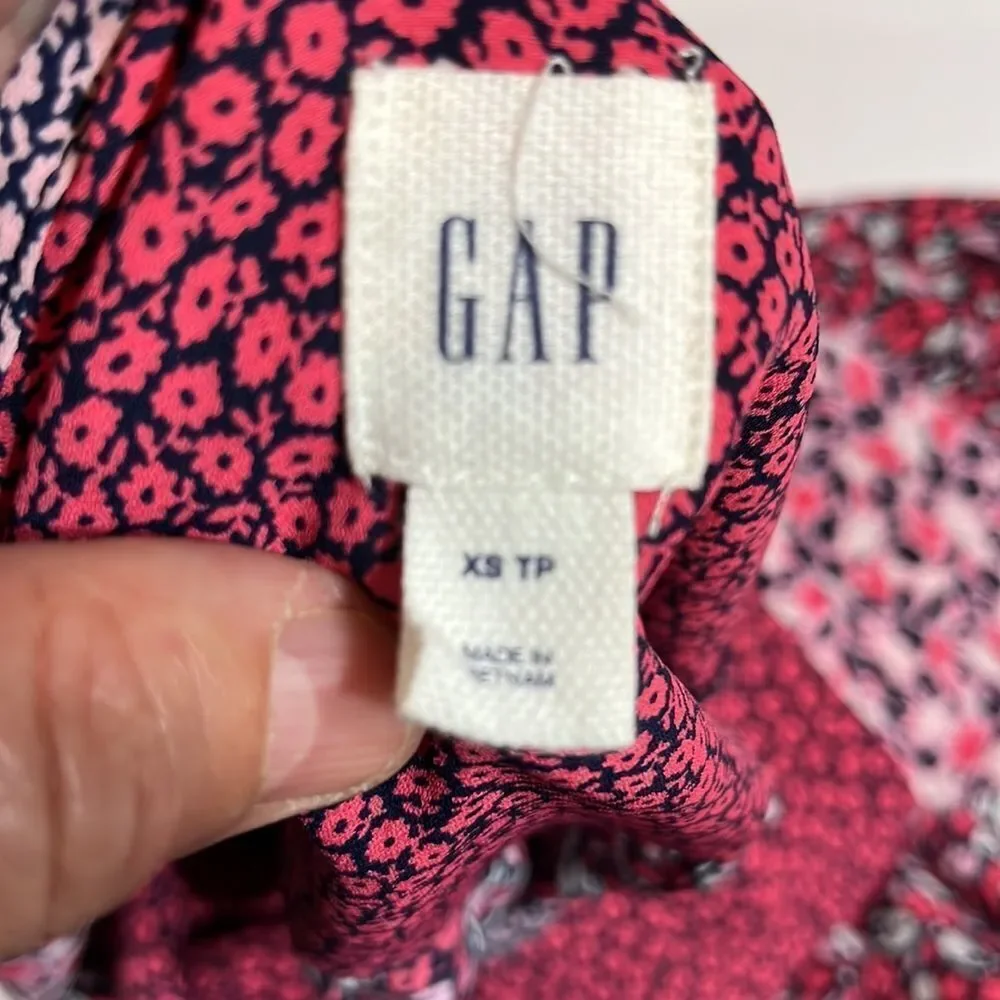 GAP pullover blouse