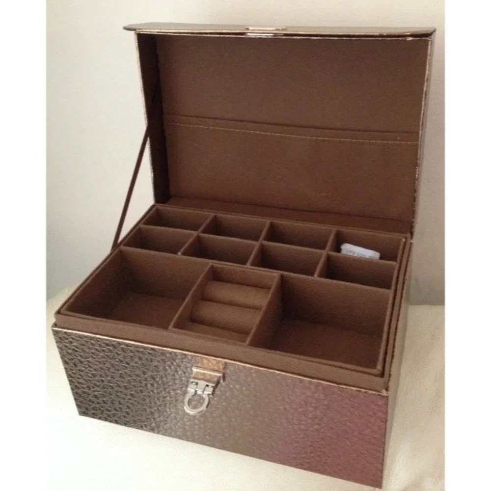 Jewelry makeup box