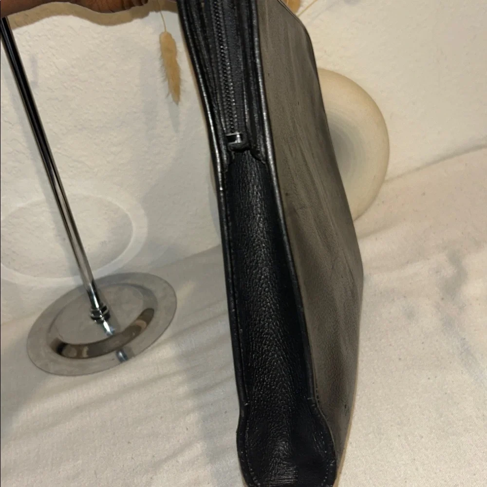 Burberry elegant black