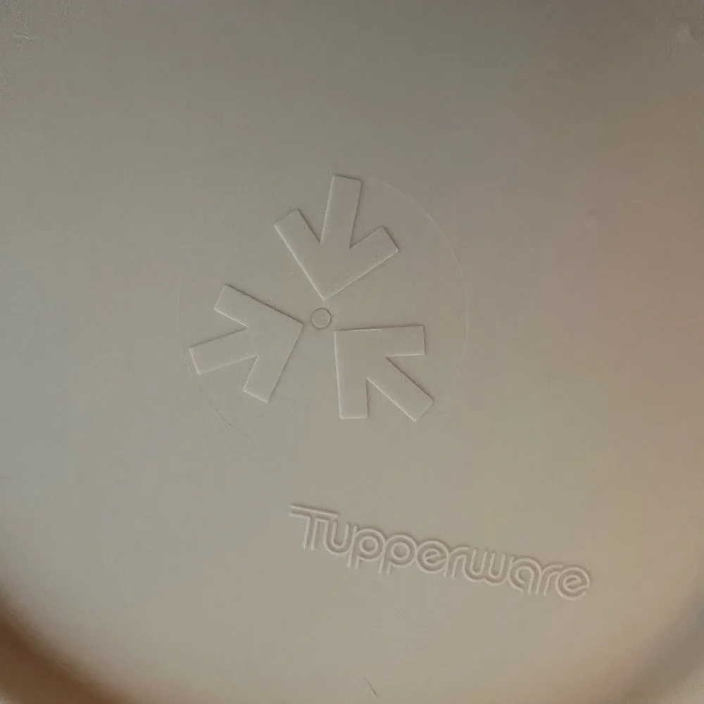 Tupperware set nesting