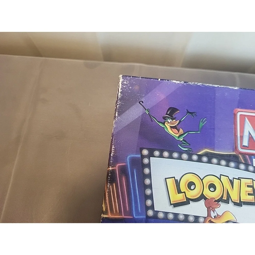 Hasbro 1999 looney