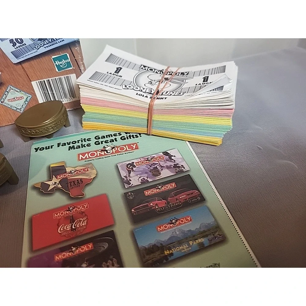 Hasbro 1999 looney