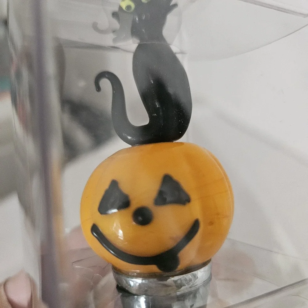 Pier 1 Halloween Bottle Stopper ~ Black Cat on a Pumpkin