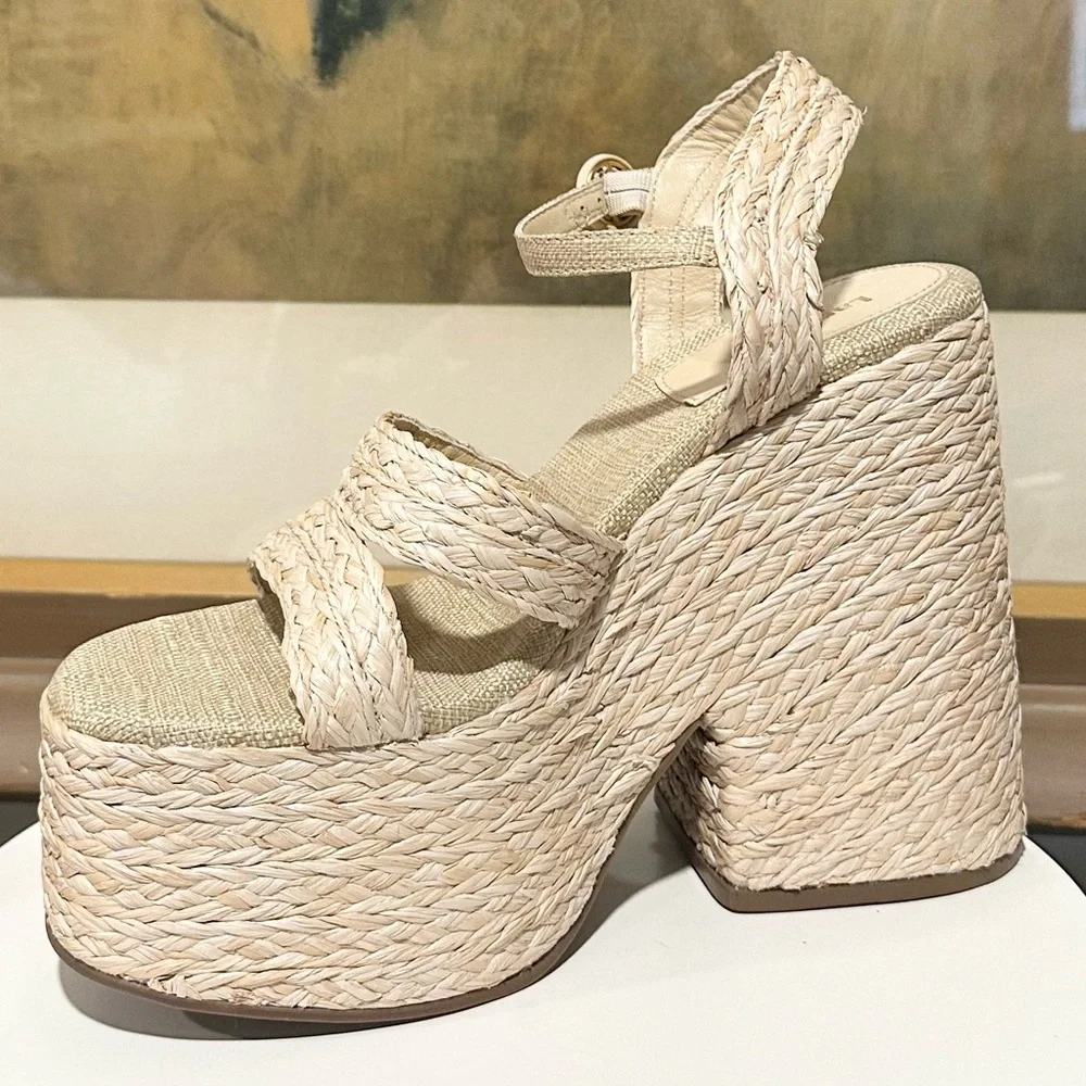 Larroude 🌸larroude🌸 platform