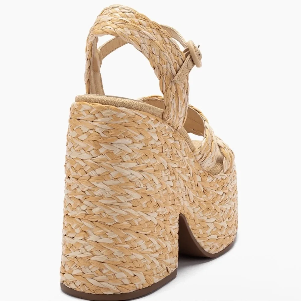 Larroude 🌸larroude🌸 platform