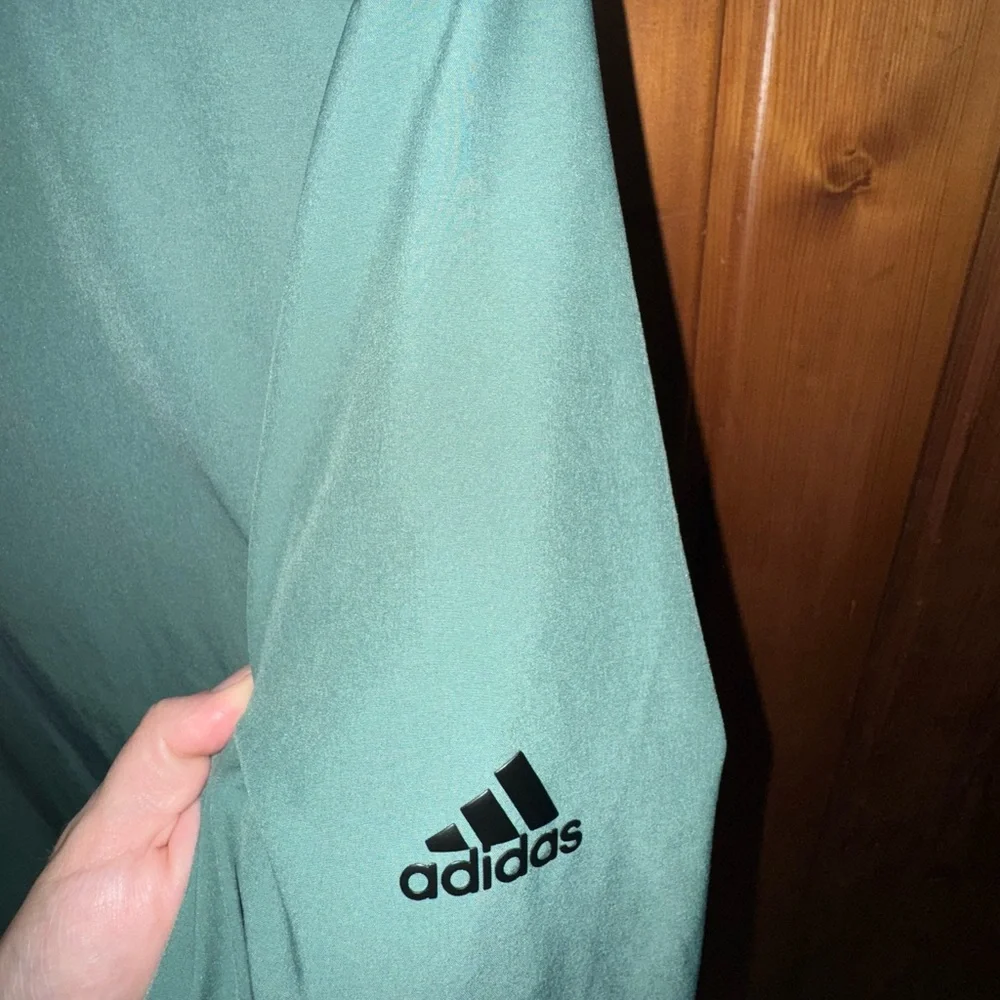 adidas sleek windbreaker