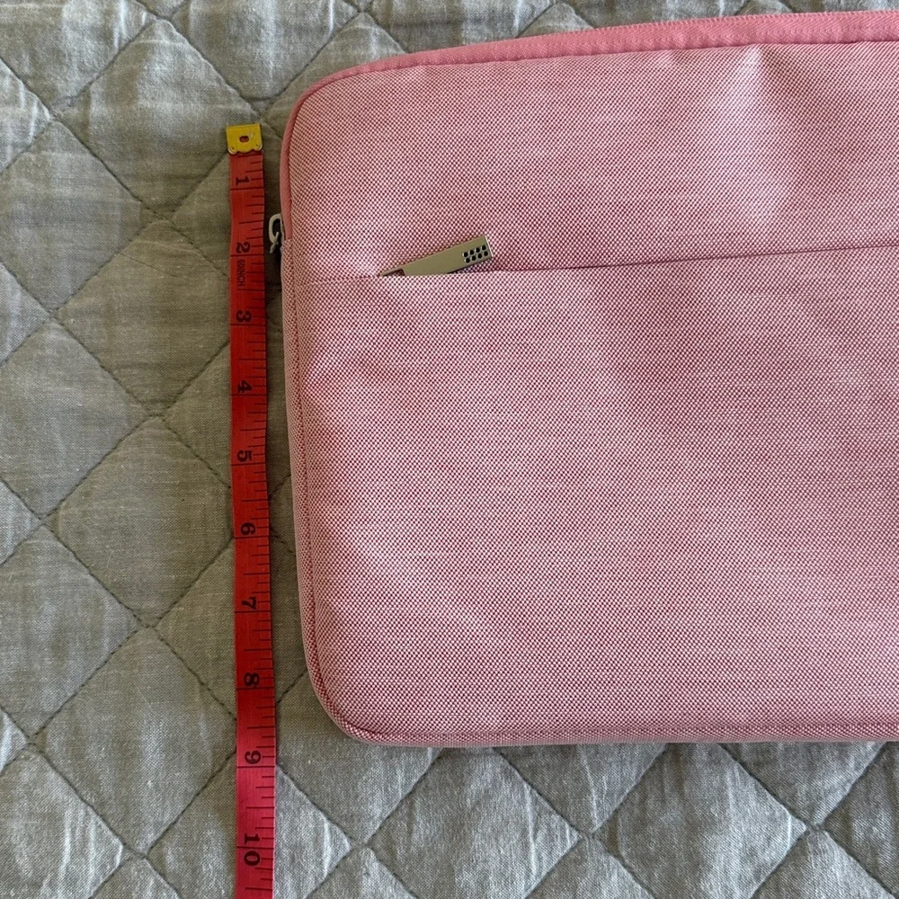 N/A padded laptop