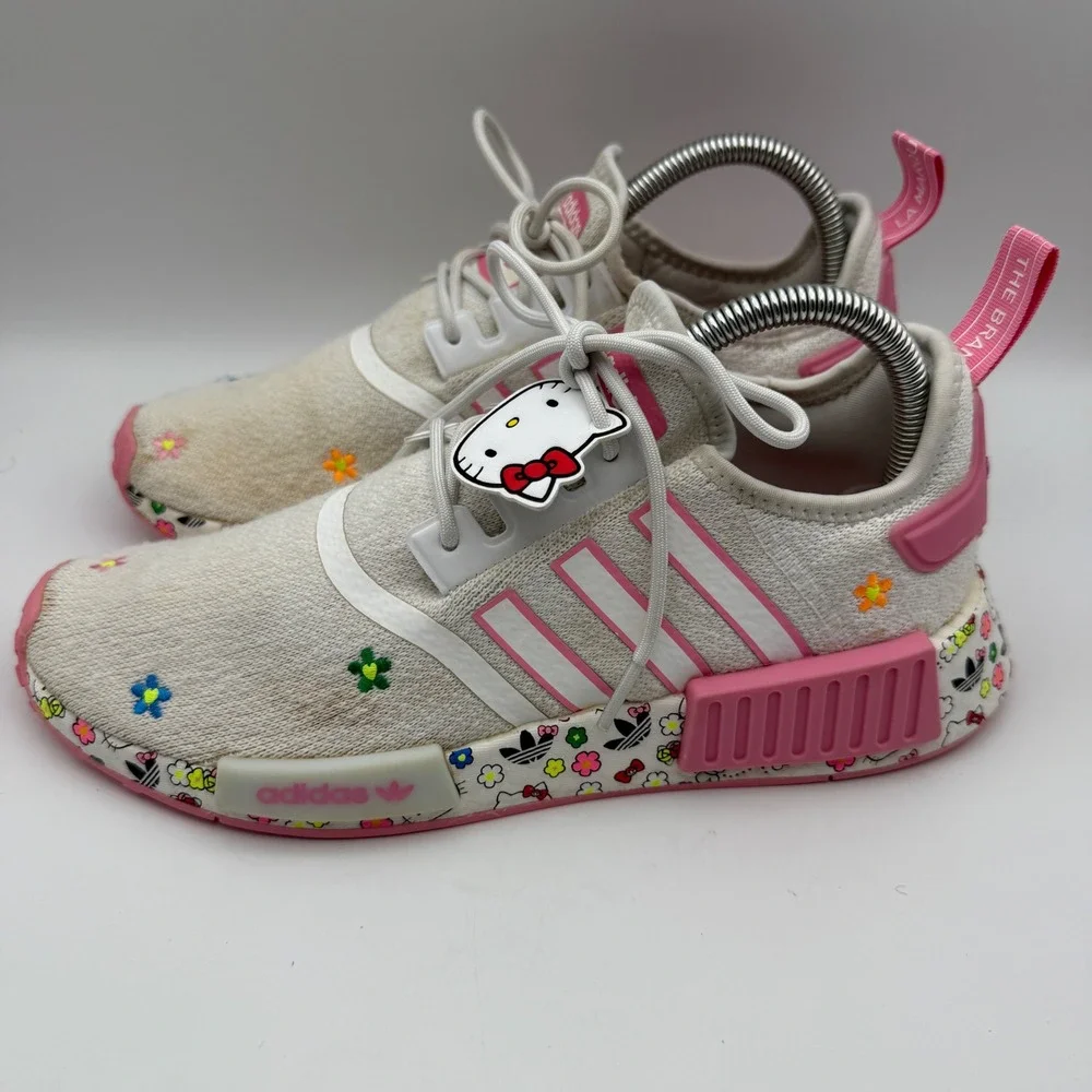 Adidas NMD R1 Hello Kitty‎ Floral Sneakers Casual Shoes Pink White Youth Size 7