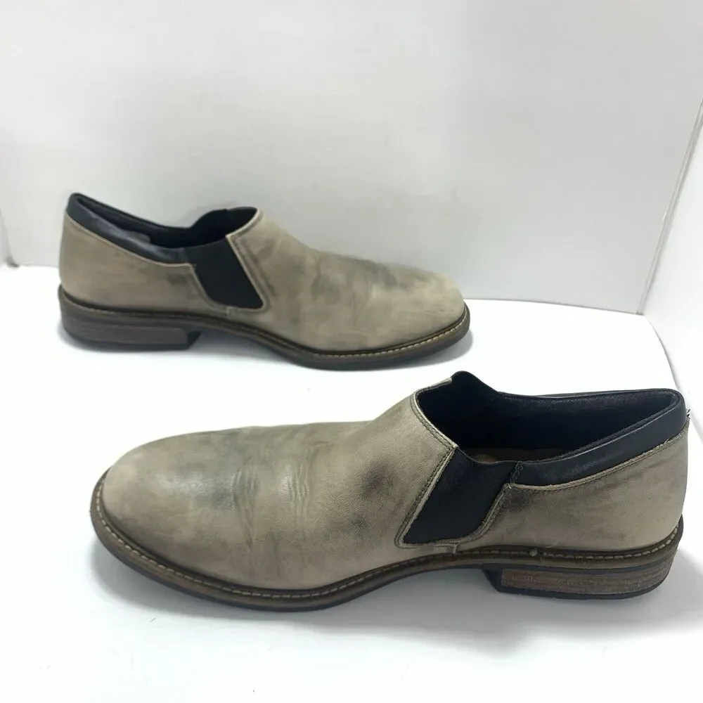 Naot mens director