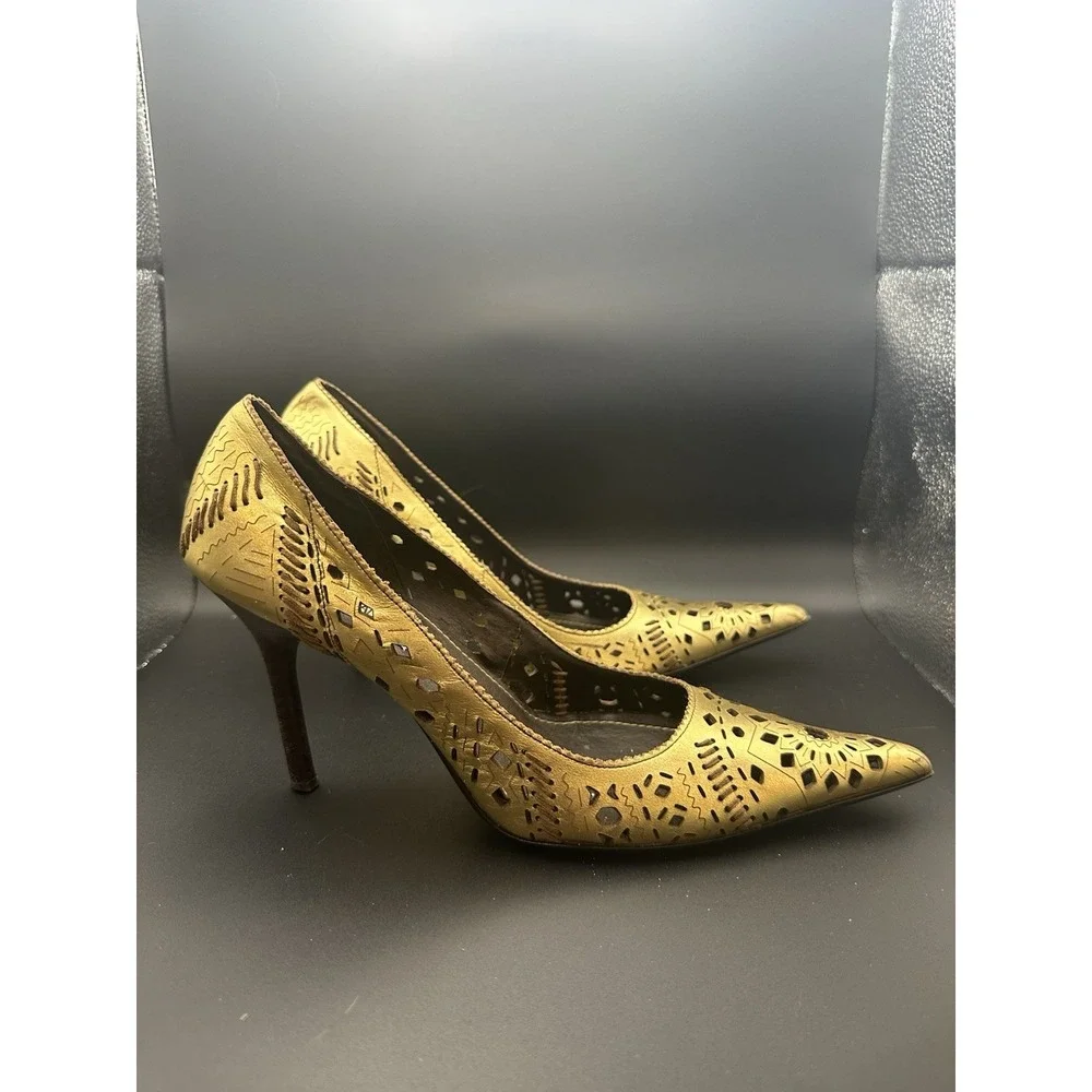 Steve Madden‎ Leather Matador Heels Gold Women's Size 7.5B