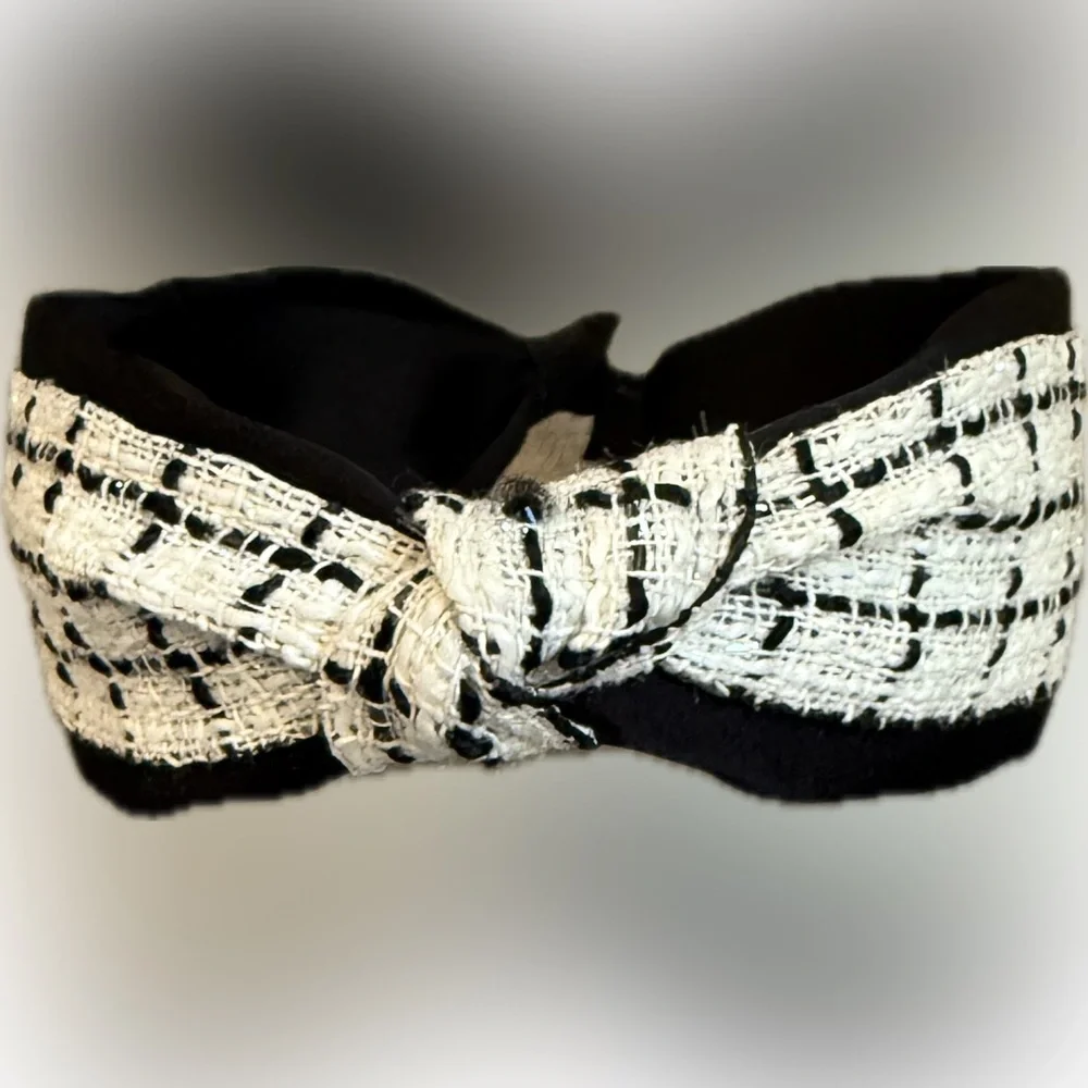 🖤🤍Chic Black & White Knotted Headband/NWOT🖤🤍