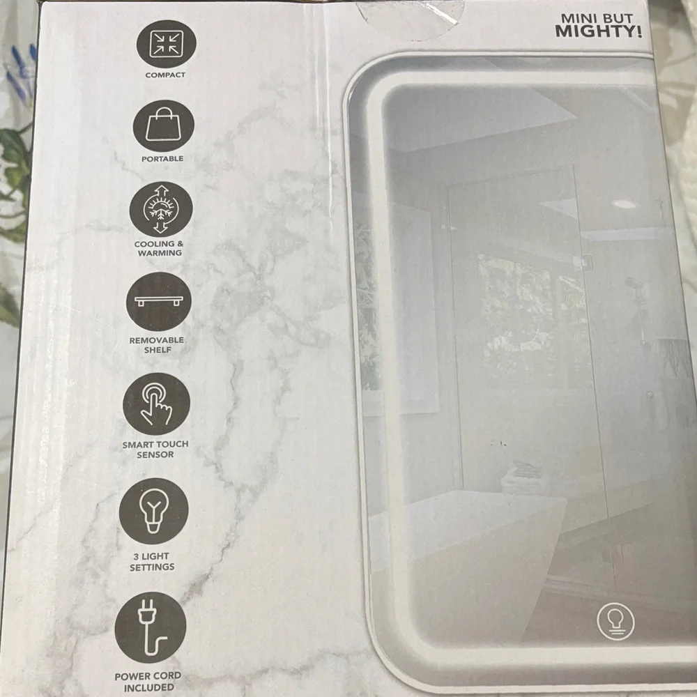 Olivia Rose beauty white organize