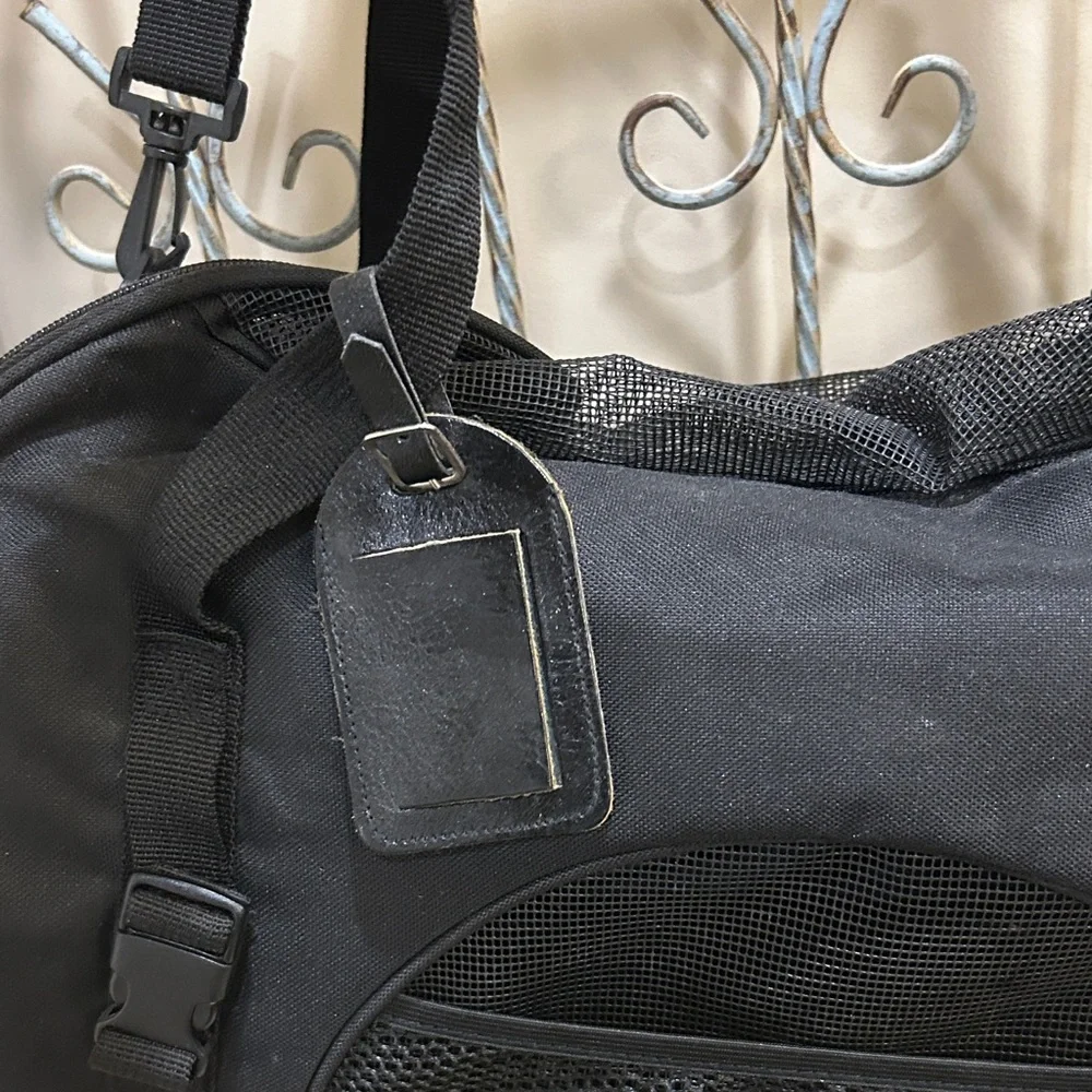 PETTOM pet carrier