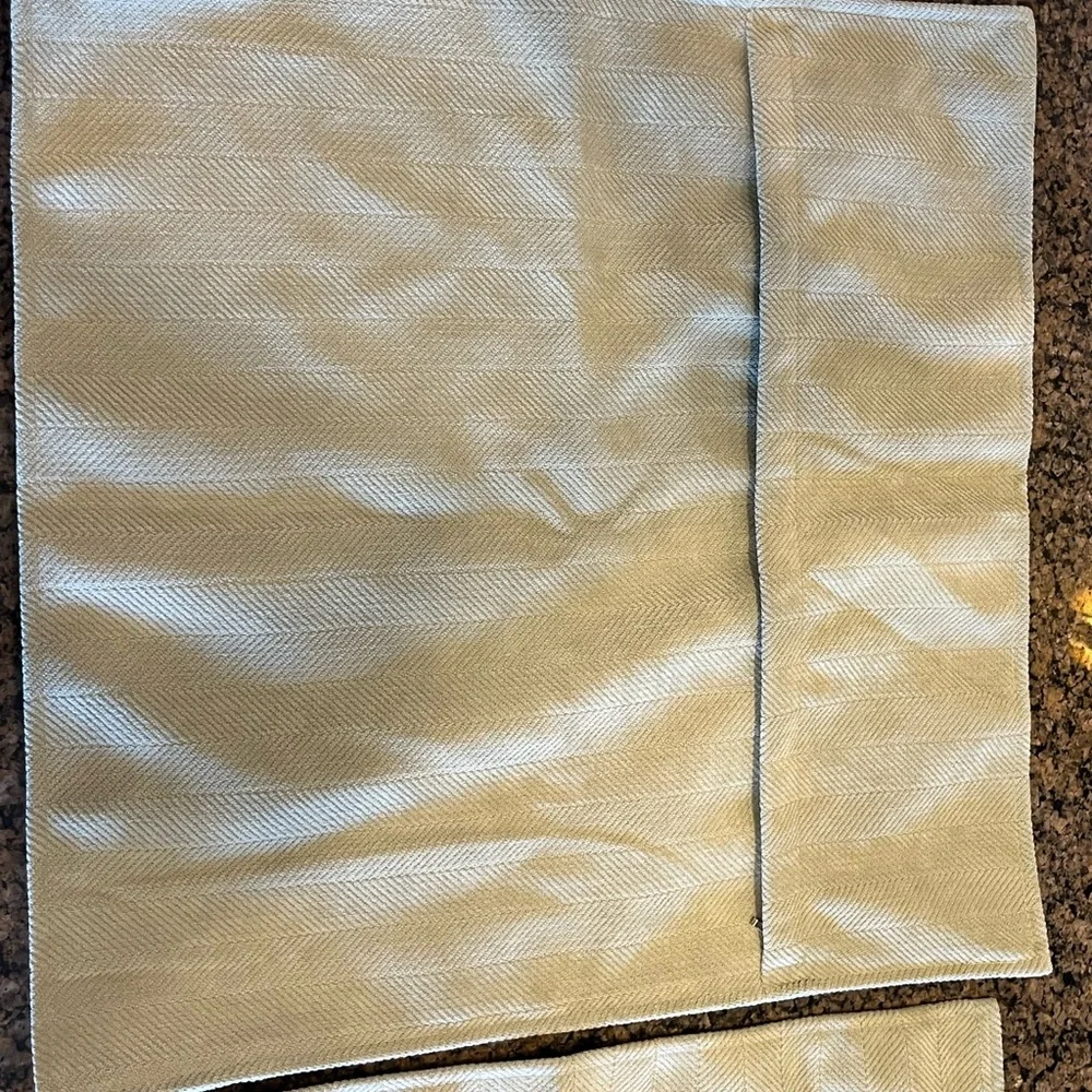 N/A elegant beige
