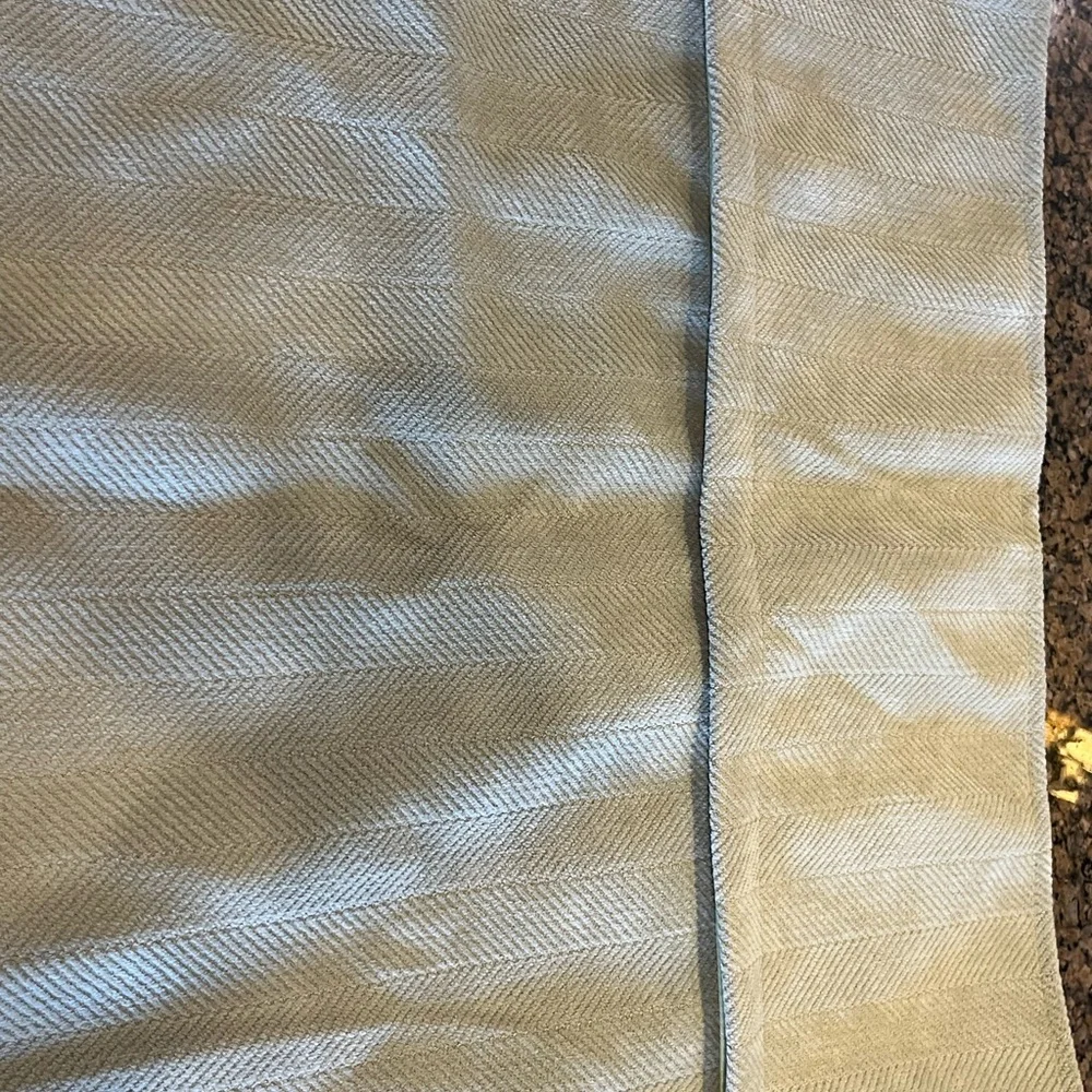N/A elegant beige