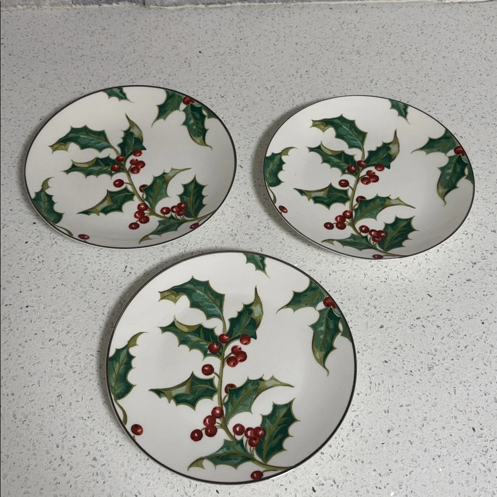 Restoration Hardware 2001 Holly Berry Holiday Salad Dessert Plates Set of 3