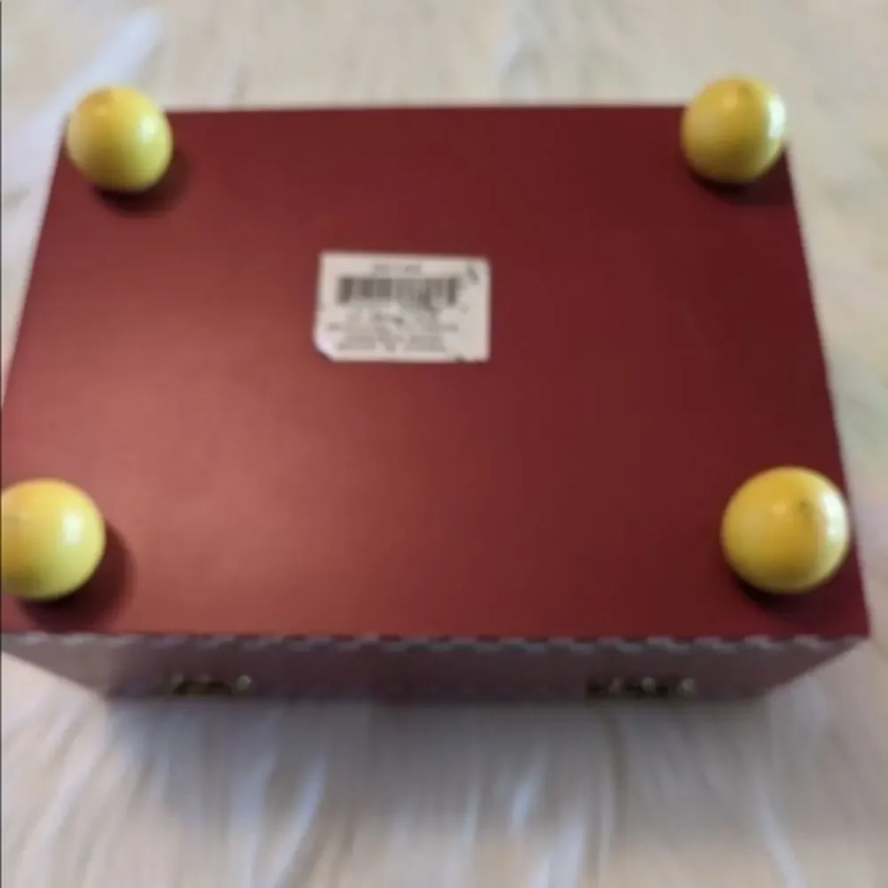 SO SEONG wooden box