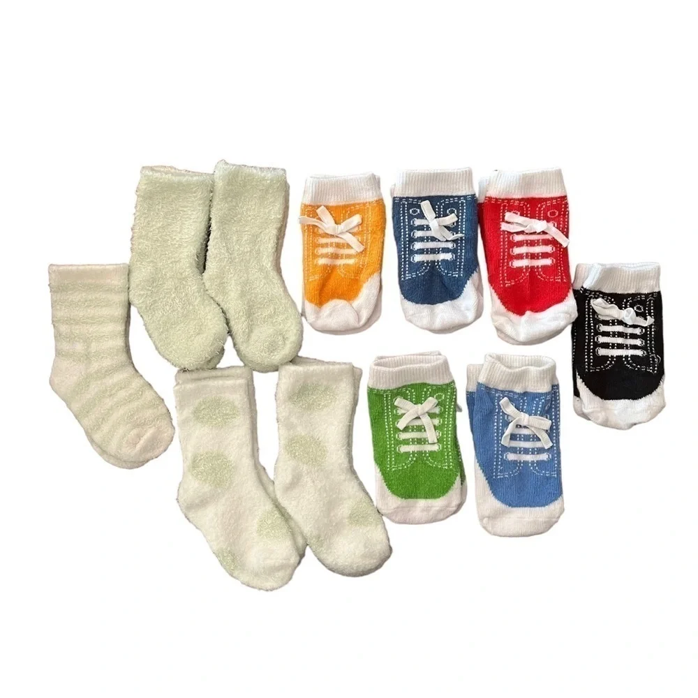 Bundle of 11 pairs of high-quality baby socks including 6 multicolor Trumpette