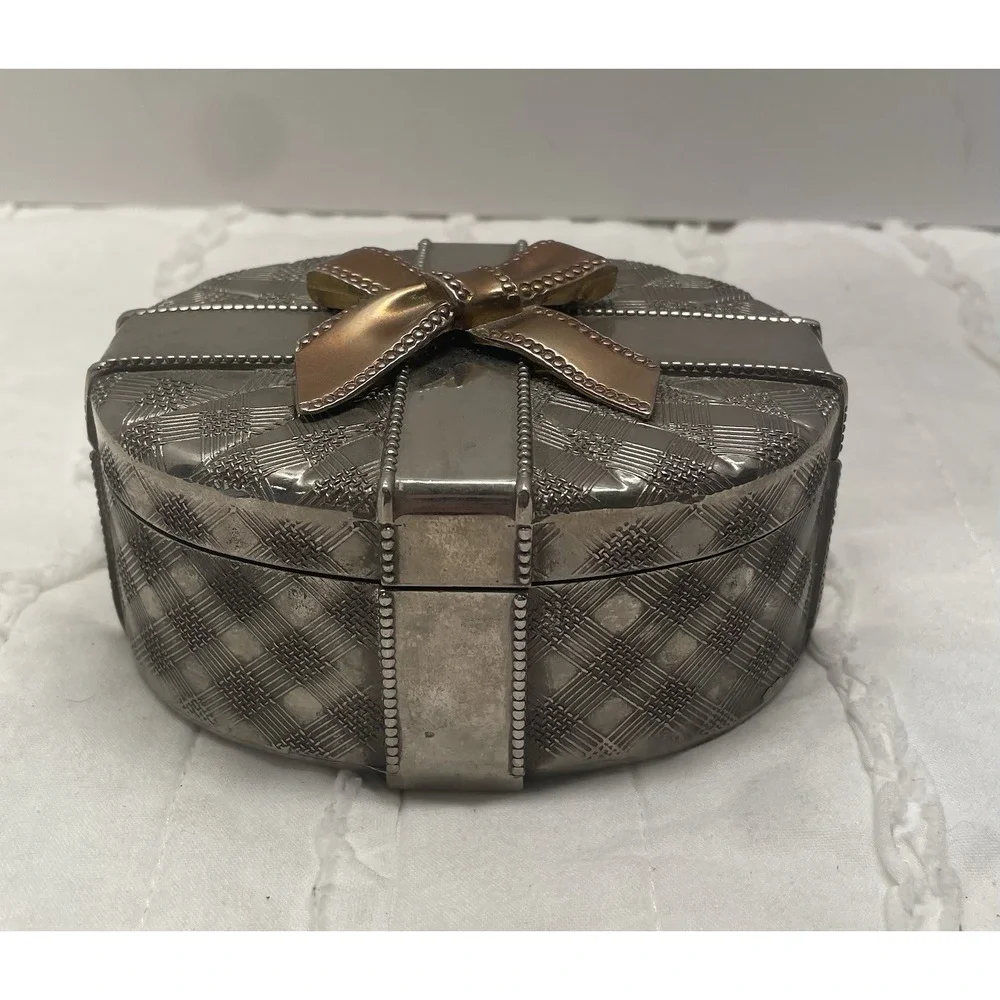 Godinger Silver Art Co. Silver-plated Lined Oval Jewelry Trinket Box Gold Bow