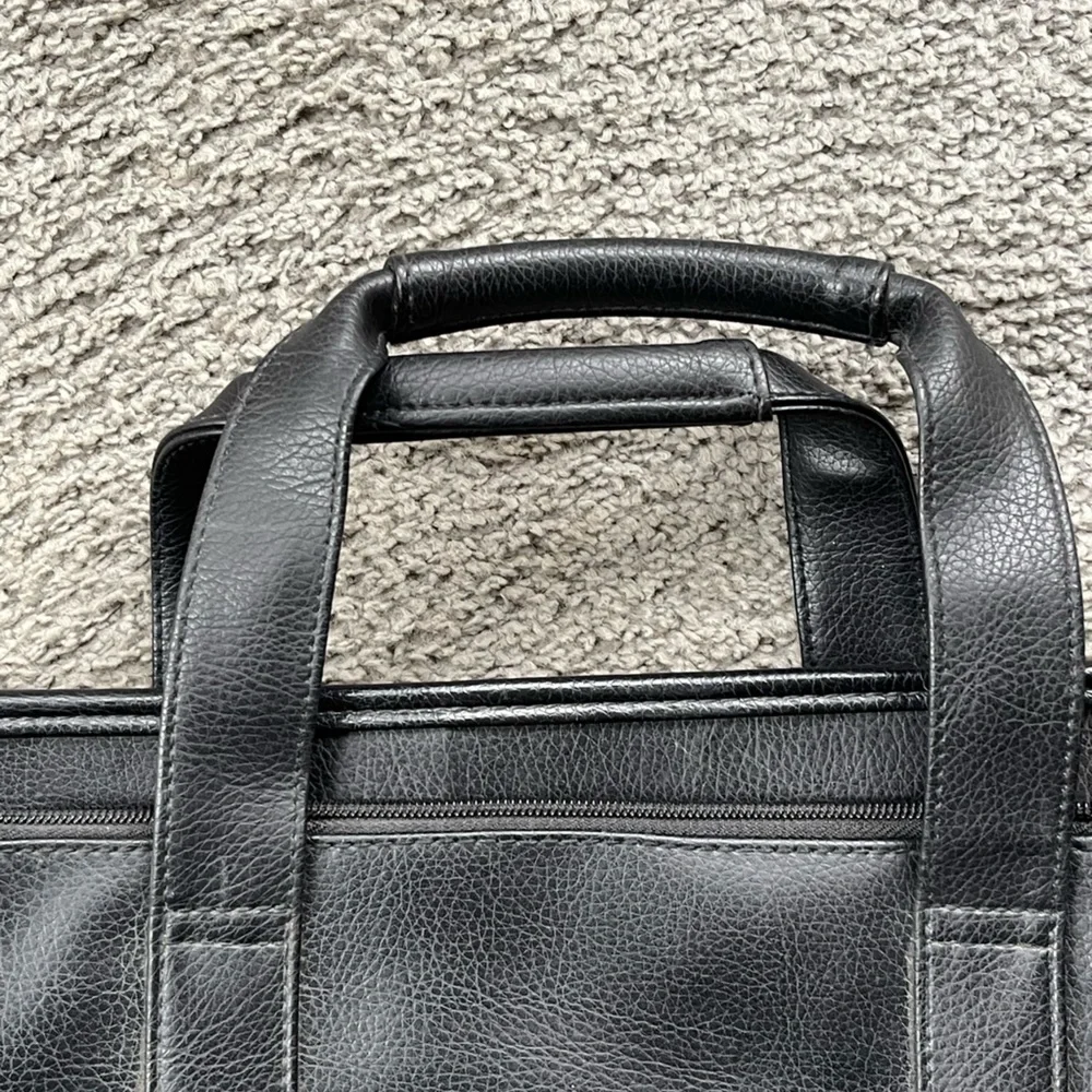 N/A laptop briefcase