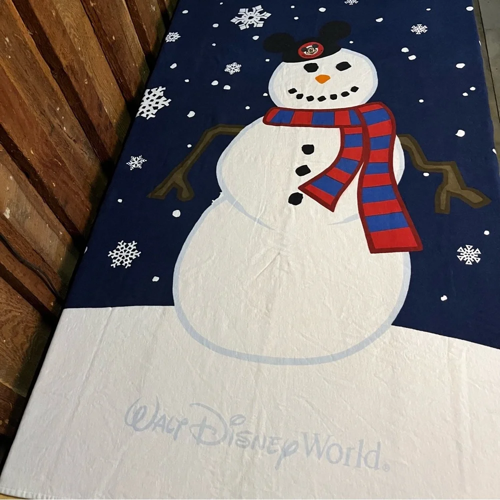 Disney World Disneyland Resort Fleece Throw Blanket Snowman Mickey Christmas