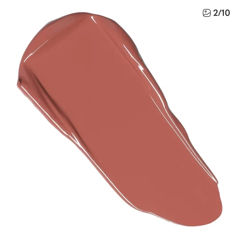 Buxom discover plumping