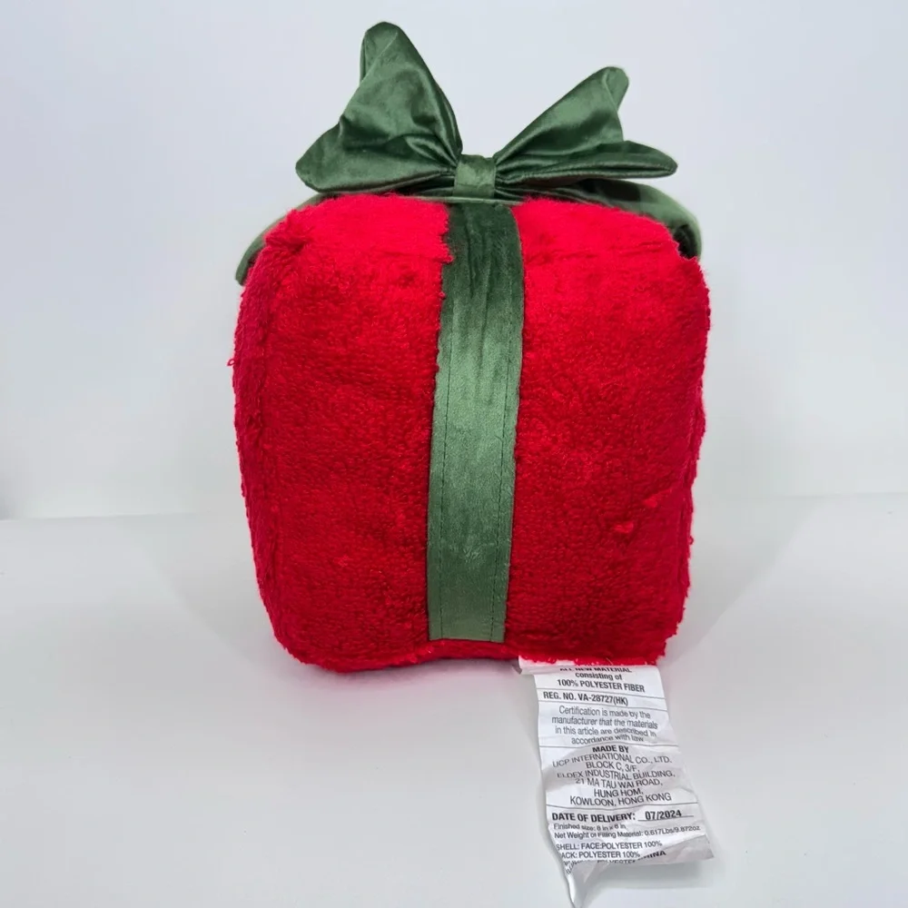 Kirkland’s Home “Wrapped Christmas Present” Cubed Pillow With Bow New Nwt