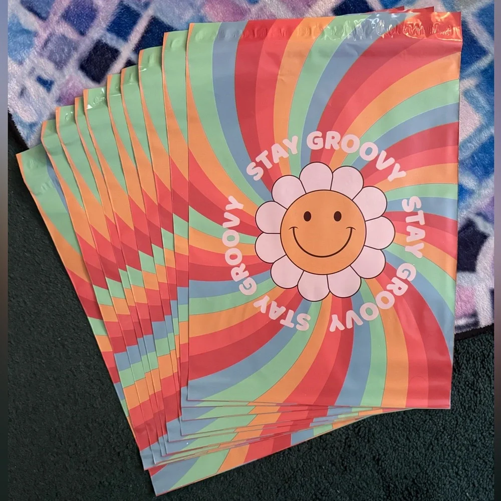 N/A bright cheerful